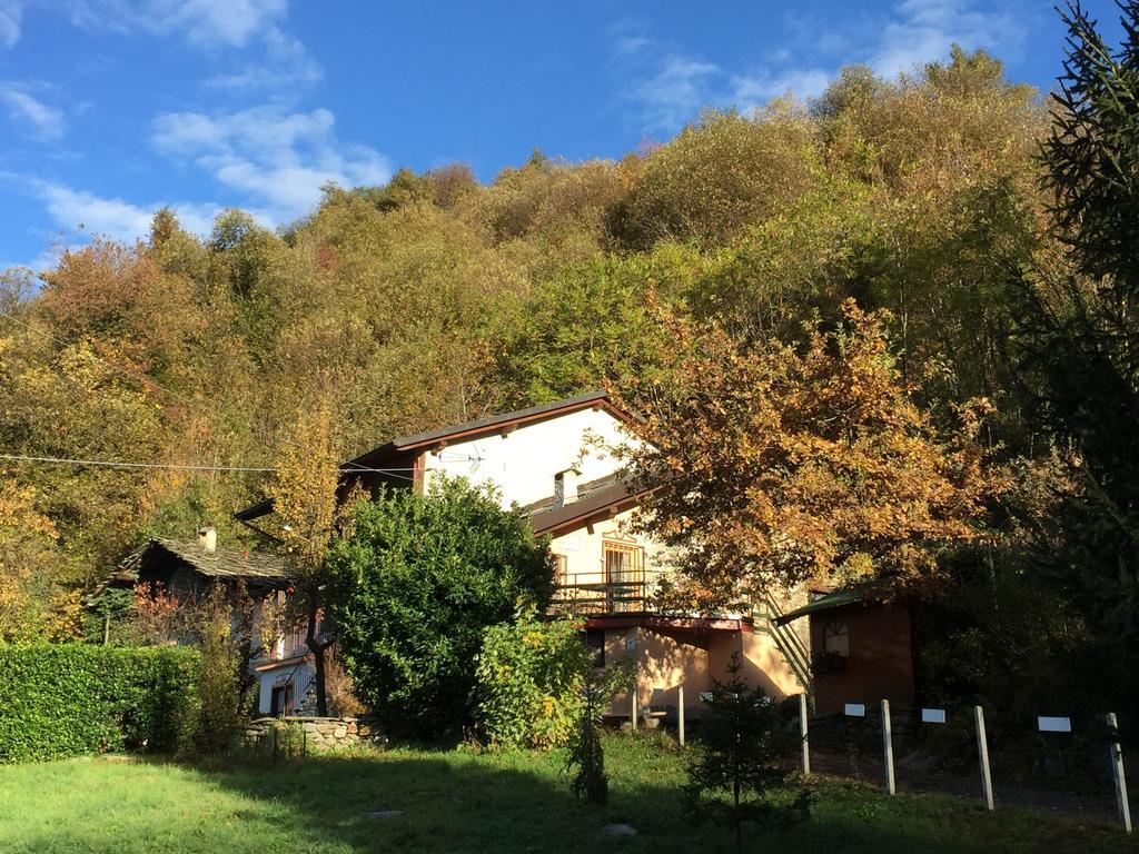 La Casa Dei Nonni Con Spa Privata Su Richiesta Villa Pont Canavese ภายนอก รูปภาพ